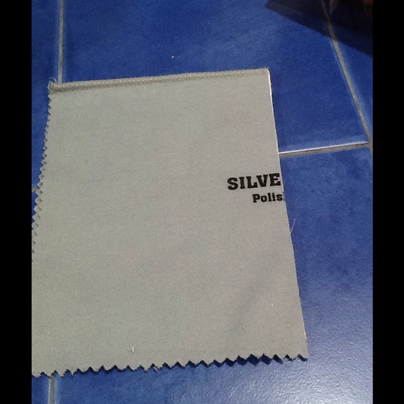STERLING SILVER JEWELRY CLEANING CLOTHS - Picture 1 of 2